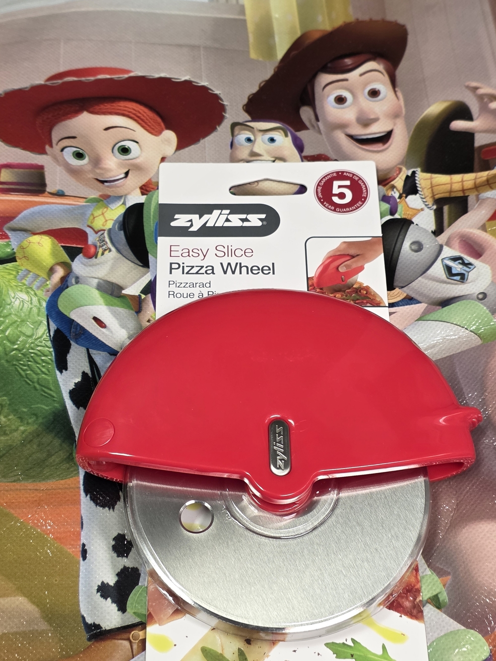 Zyliss Easy Slice Pizza Wheel - Red & Stainless Steel NWT